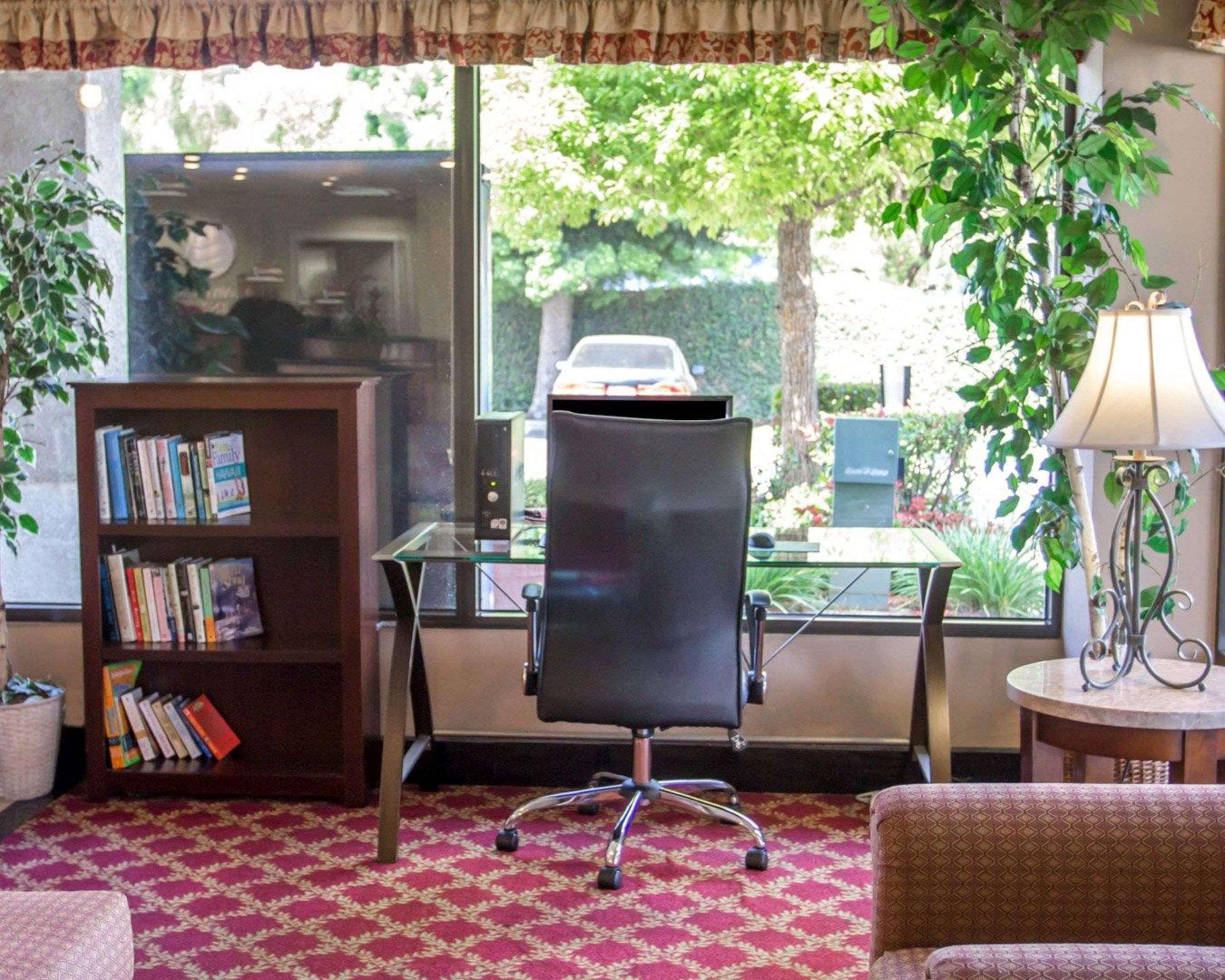 Quality Near Ucr And Downtown Inn